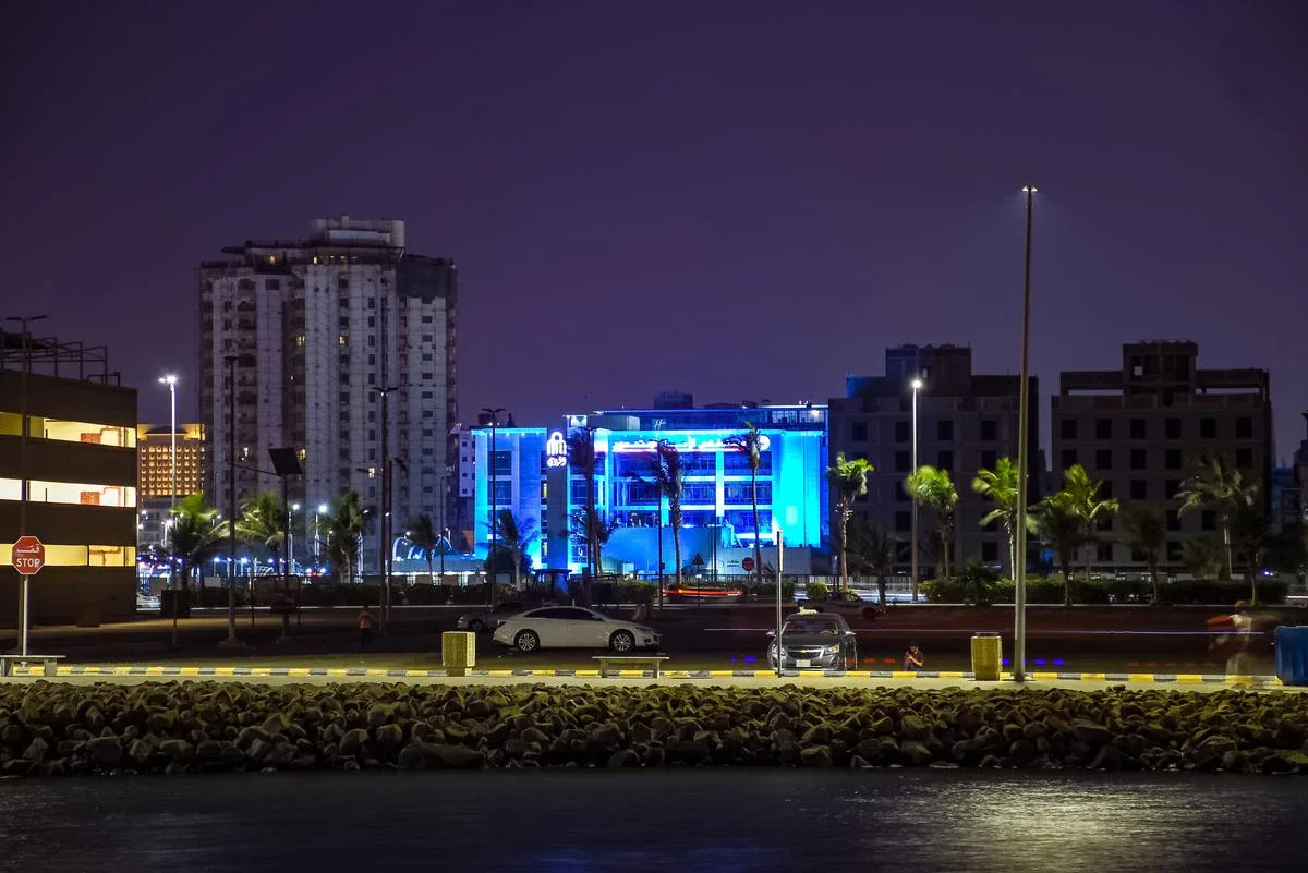 Gambaran tata kota KEK pada malam hari 