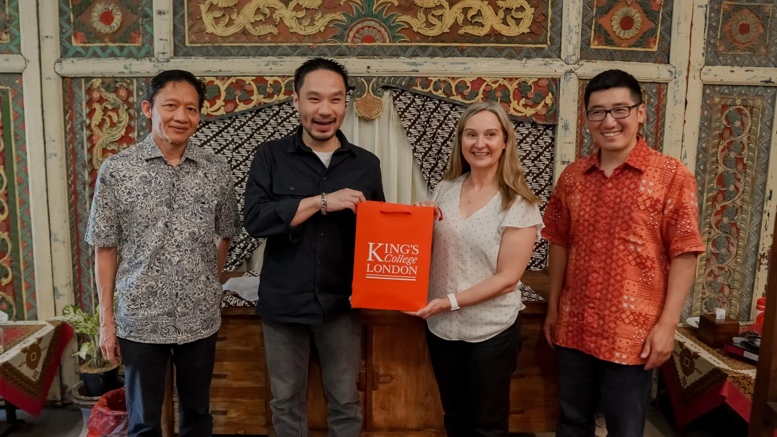 Galeri foto bersama King College(5)